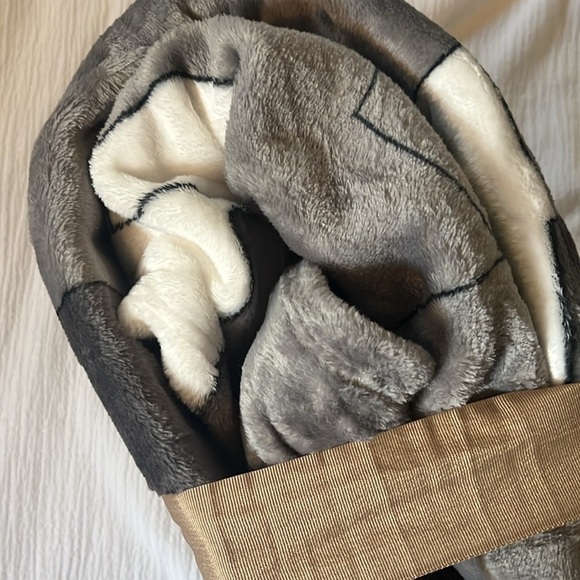 Premium flannel throw blanket - Picture 4 of 4